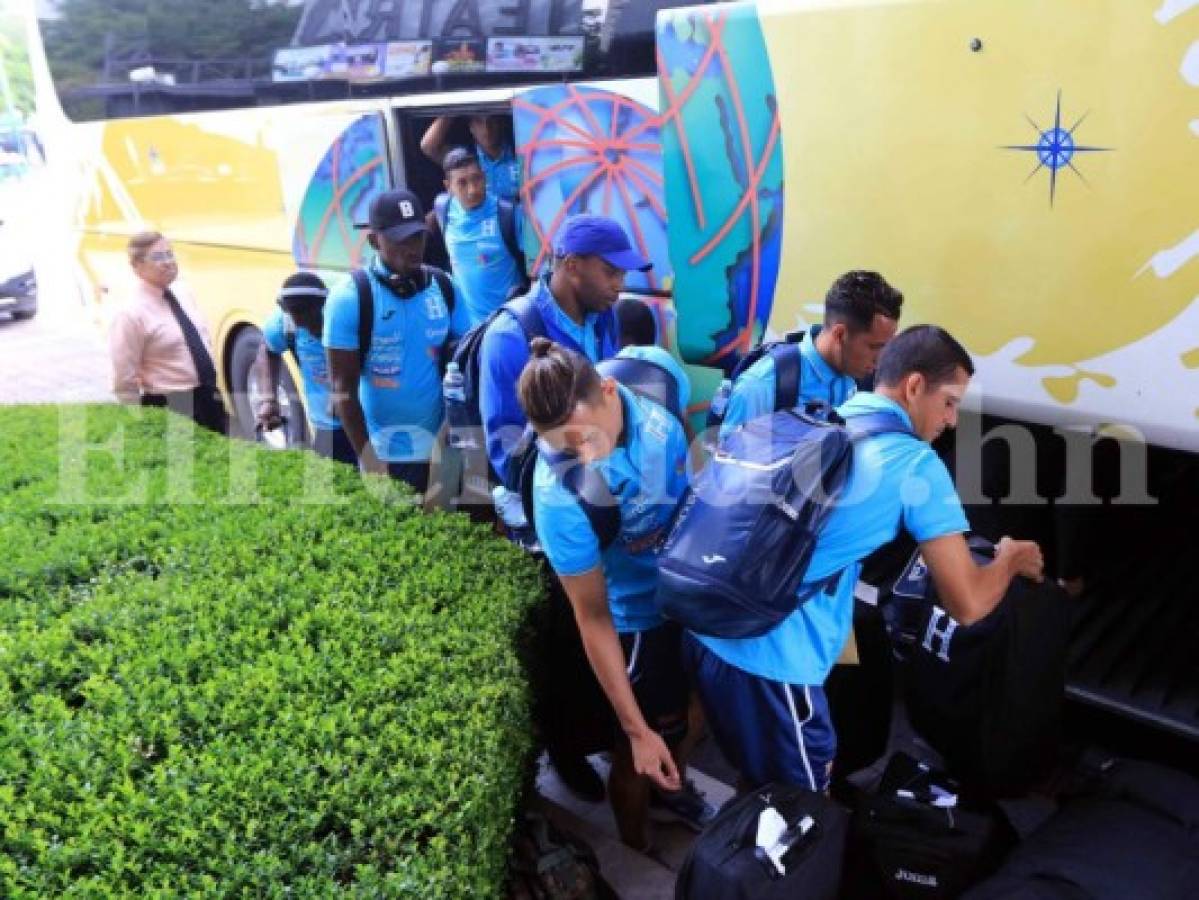 La Selección de Honduras llegó en silencio a la Ciudad de México para el partido ante el Tri en el estadio Azteca