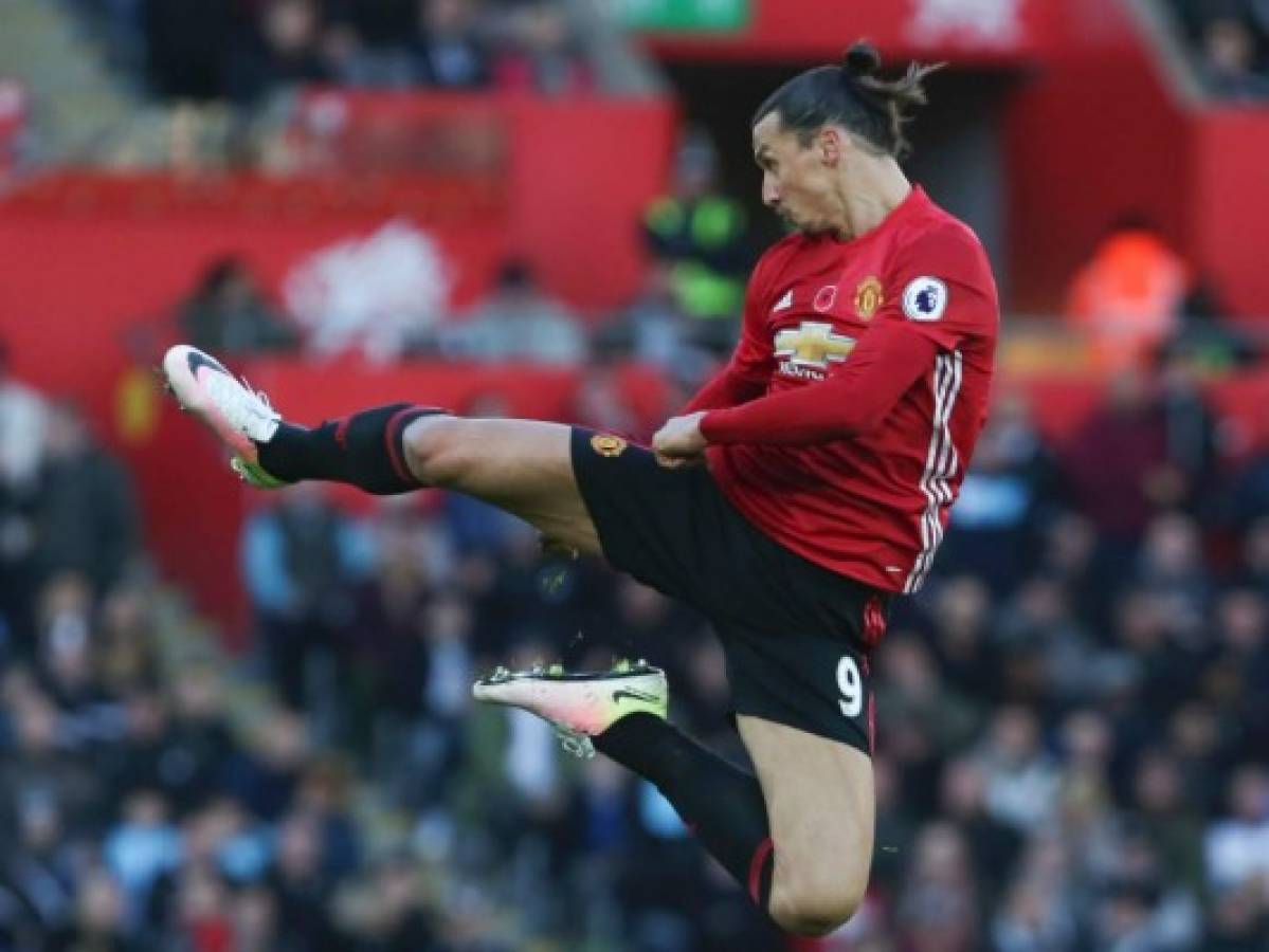 Ibrahimovic marca el gol número 25.000 en la historia de la Premier