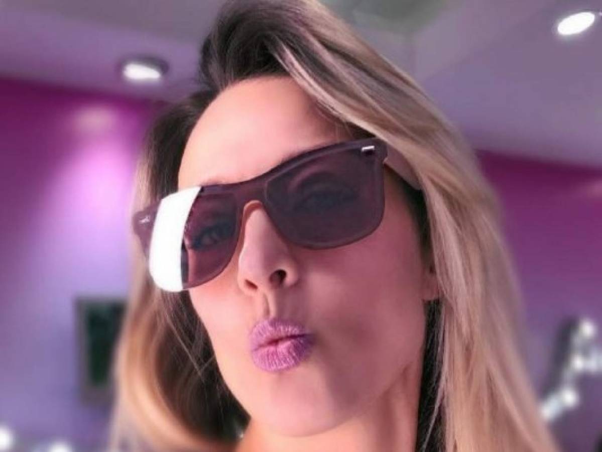 ¡Más sensual que nunca! Fey reaparece a sus 44 años con infartantes fotos en bikini