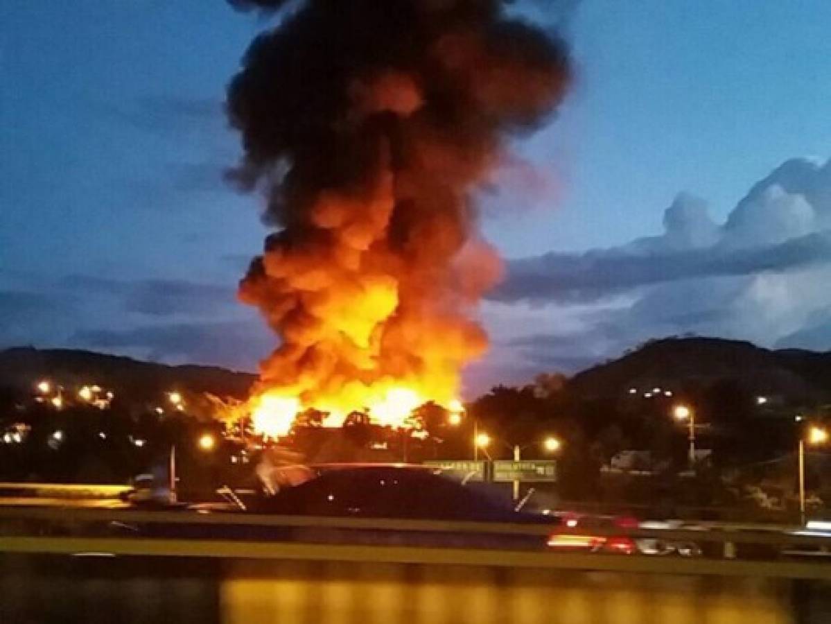 Incendio en fábrica de muebles deja sin trabajo a 200 empleados