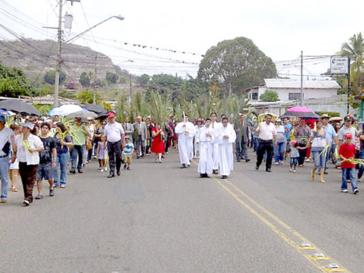 '¡Hosanna, Hosanna!', se oye en las calles de las ciudades de Honduras