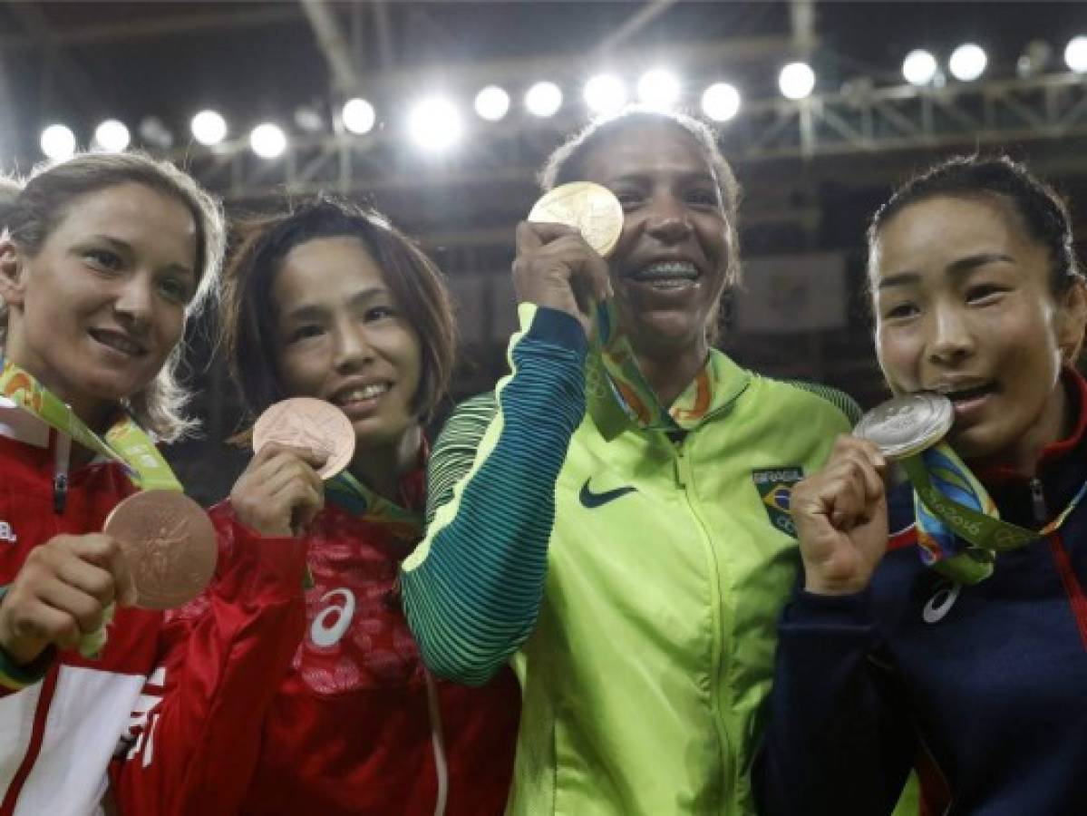 Rafaela Silva, hija de la Ciudad de Dios, le da su primer oro a Brasil en Rio-2016