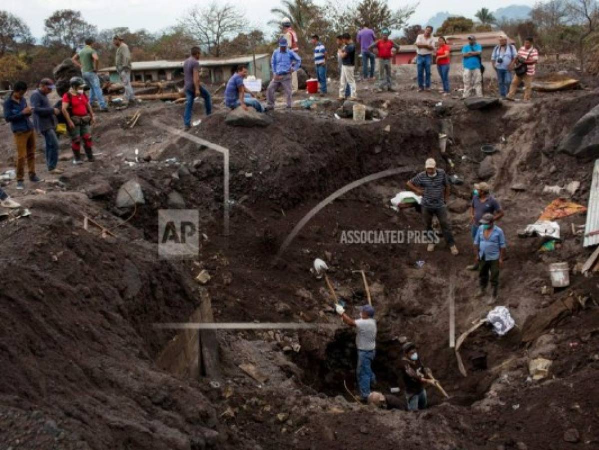 Aparecen vivos dos guatemaltecos reportados desaparecidos tras erupción de volcán  