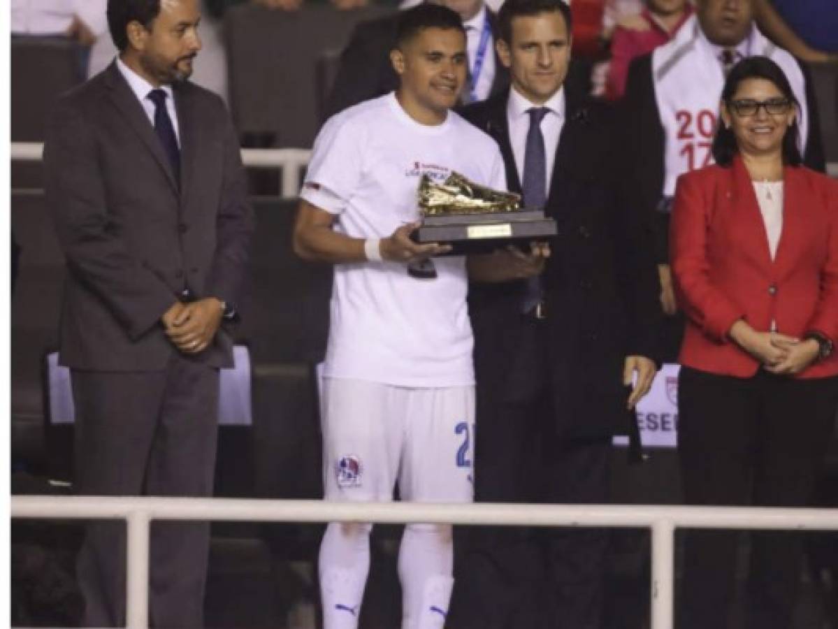 Olimpia arrasó con los premios en la Concacaf League  