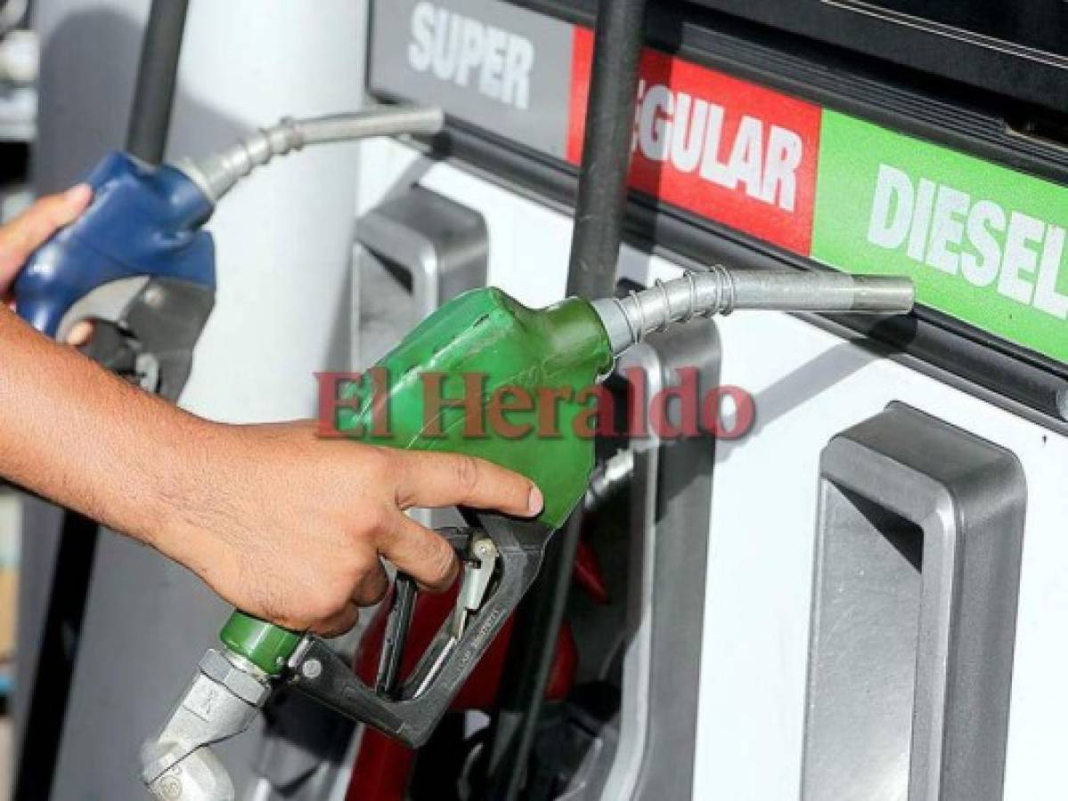 Entre 20 y 40 centavos subirán los combustibles en Honduras