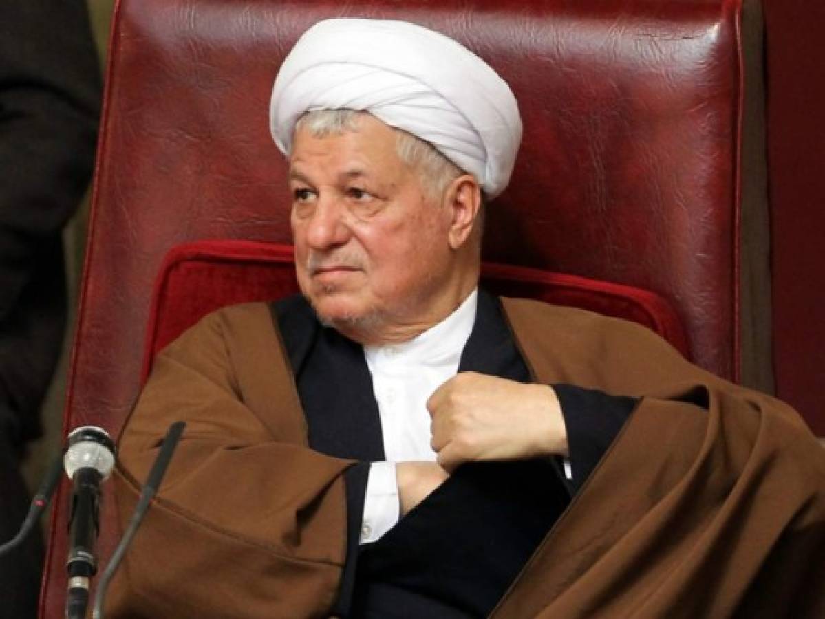 Akbar Hashemi Rafsanjani durante una rueda de prensa. Foto AFP.