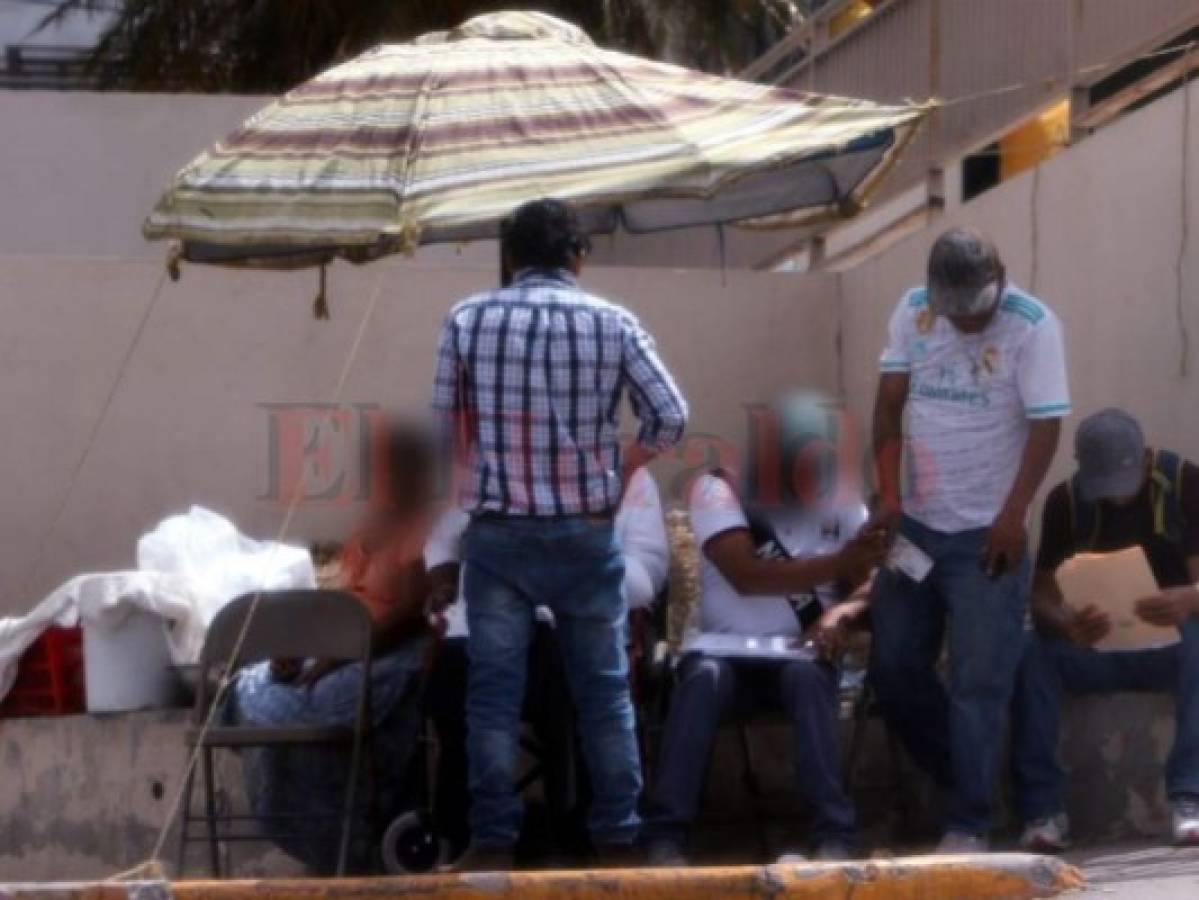 Ordenan poner en la calle redes de tramitadores que operan en el Instituto de la Propiedad