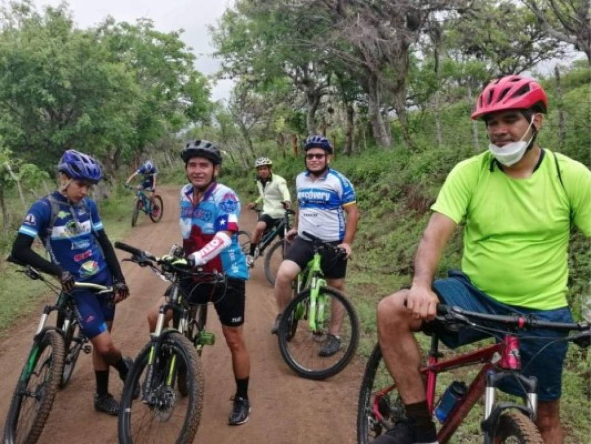 Más ciclistas solidarios continúan el reto de la Vuelta El Heraldo