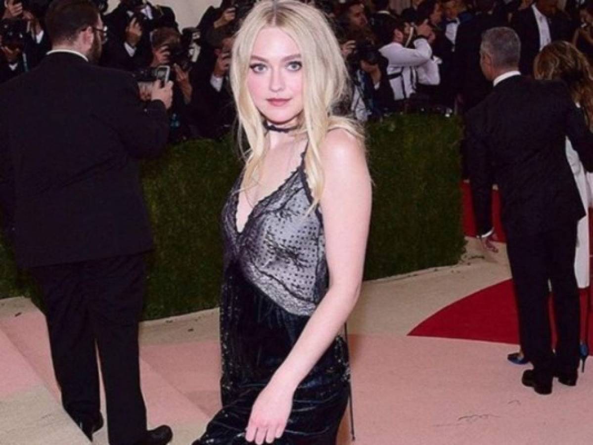 El duro momento familiar que atraviesa Dakota Fanning