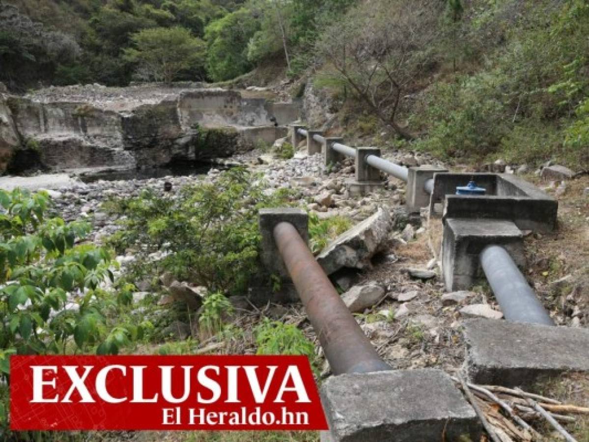 Estas son la tuberías que llevan el agua hasta la planta de tratamiento para ser distribuida.