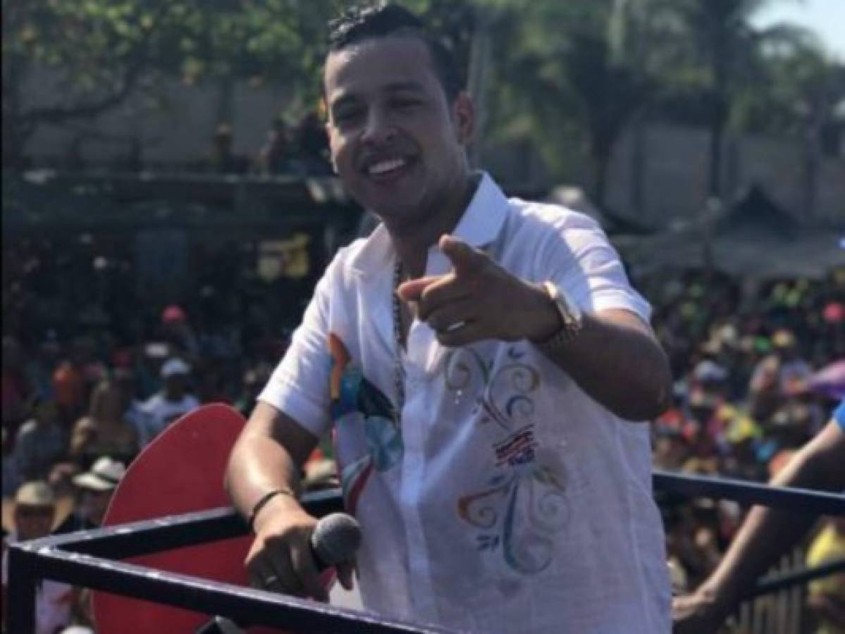 Muere cantante de vallenato Martín Elías en accidente carretero en Colombia