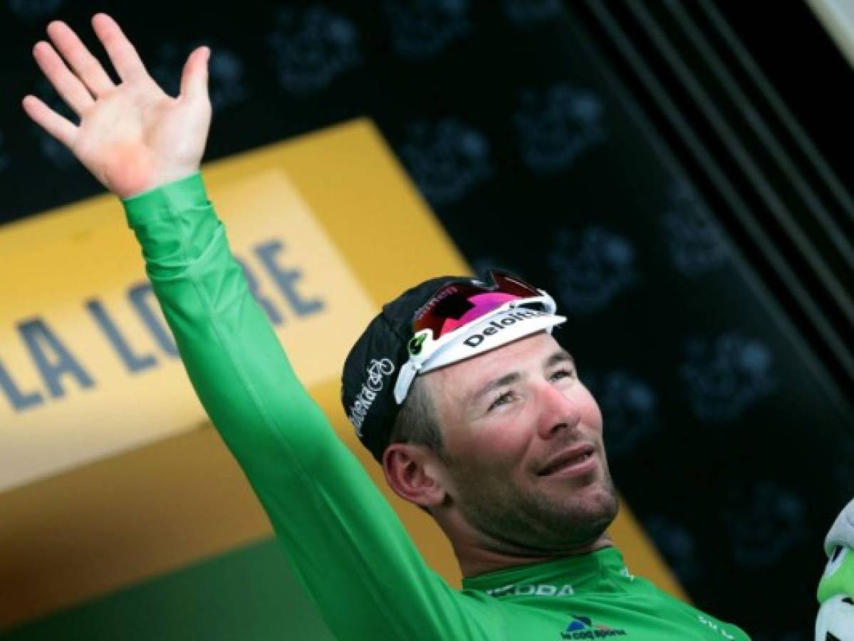 Cavendish gana la tercera etapa, Sagan sigue líder