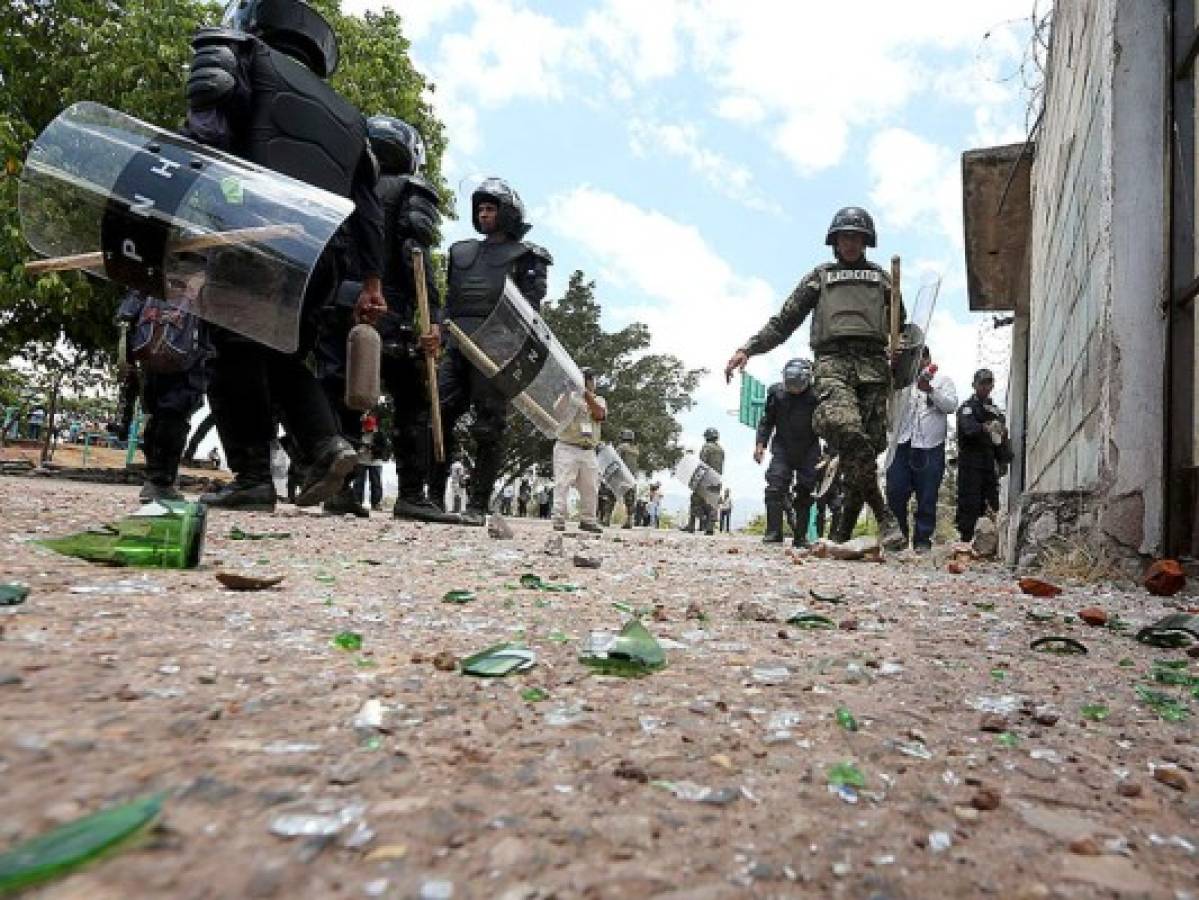 Honduras: Sitiada la Kennedy por actos vandálicos de estudiantes