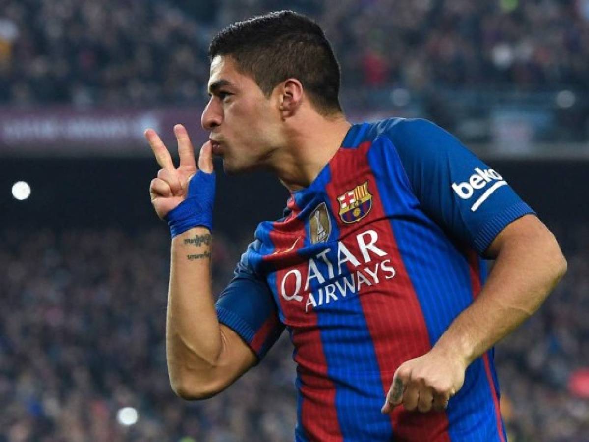 Luis Suárez renueva su contrato con el Barcelona hasta 2021