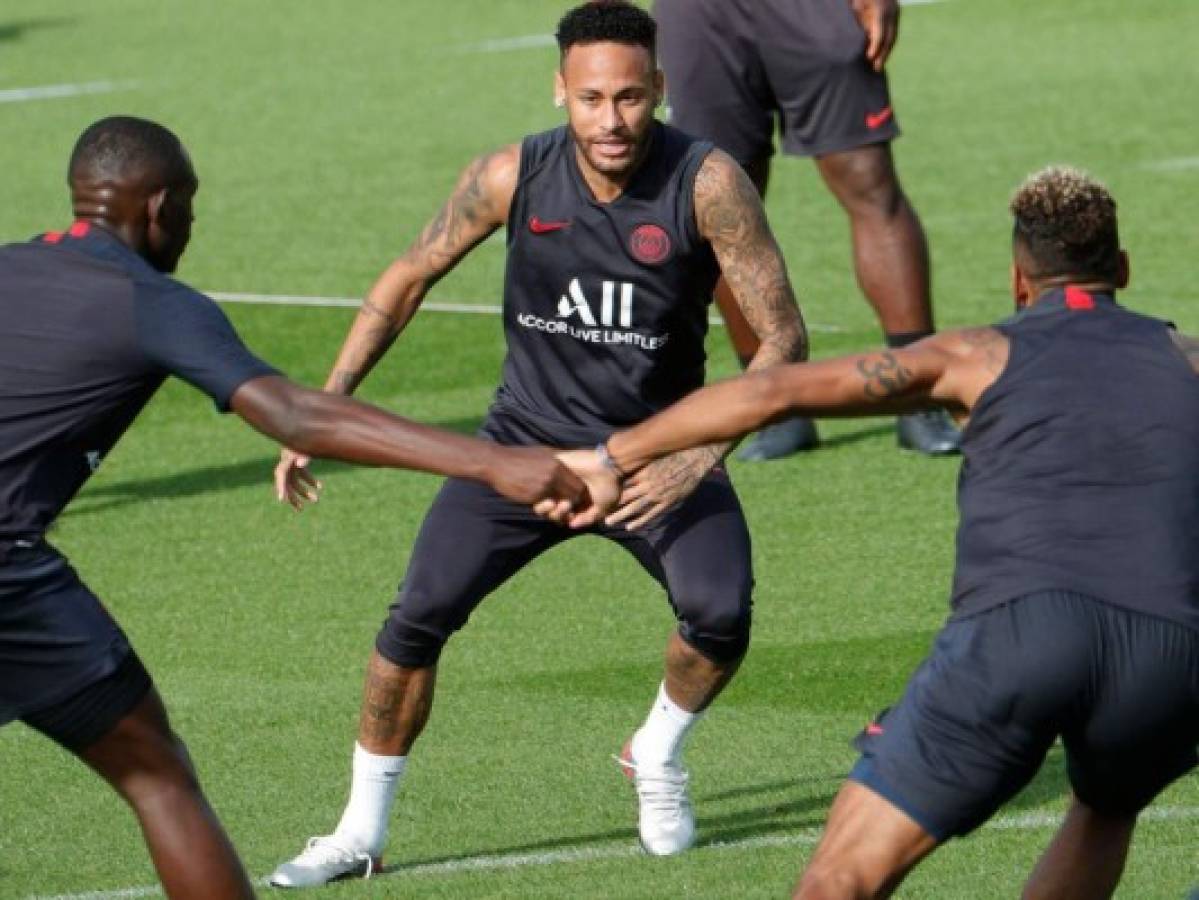 Neymar en la convocatoria del PSG para jugar contra el Estrasburgo