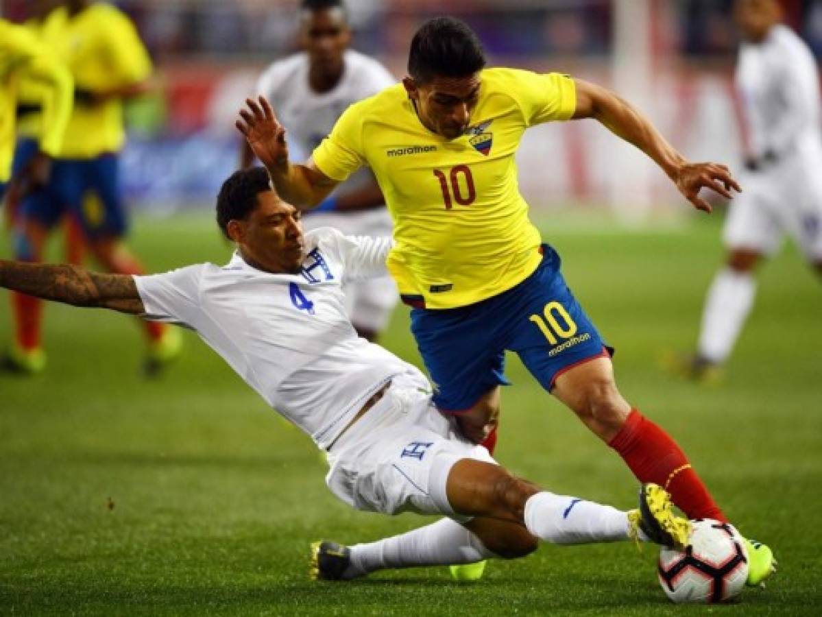 Honduras vs. Ecuador: Henry Figueroa recibe primera tarjeta amarilla