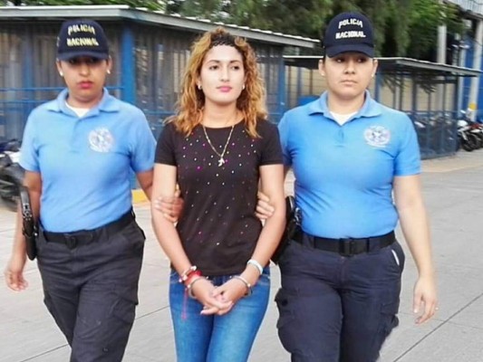 Kenia Miladis Caballero Torres (19) fue aprehendida por las autoridades policiales y presentada ante la Fiscalía.