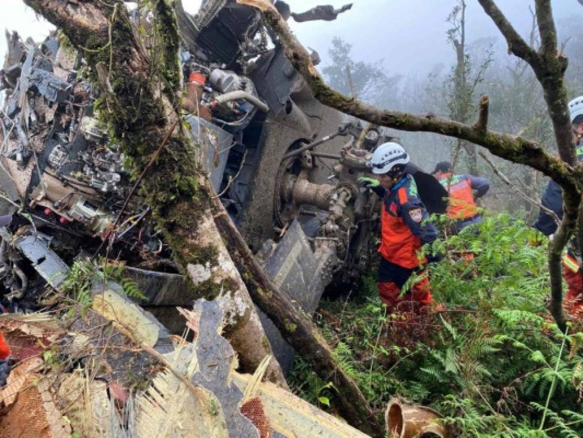 Muere jefe del ejército de Taiwán y siete personas más al estrellarse helicóptero