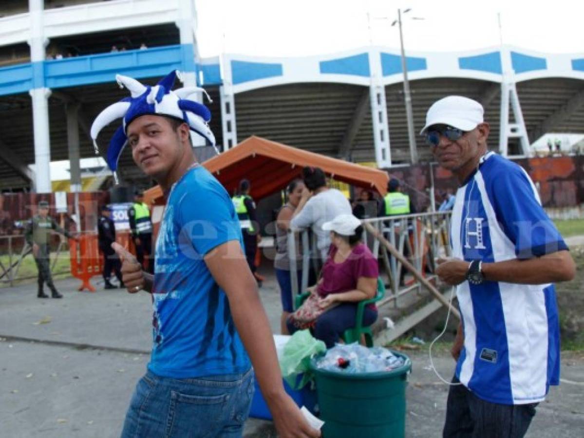 Hondureños vuelven a creer en su equipo y llegan al Olímpico de San Pedro Sula