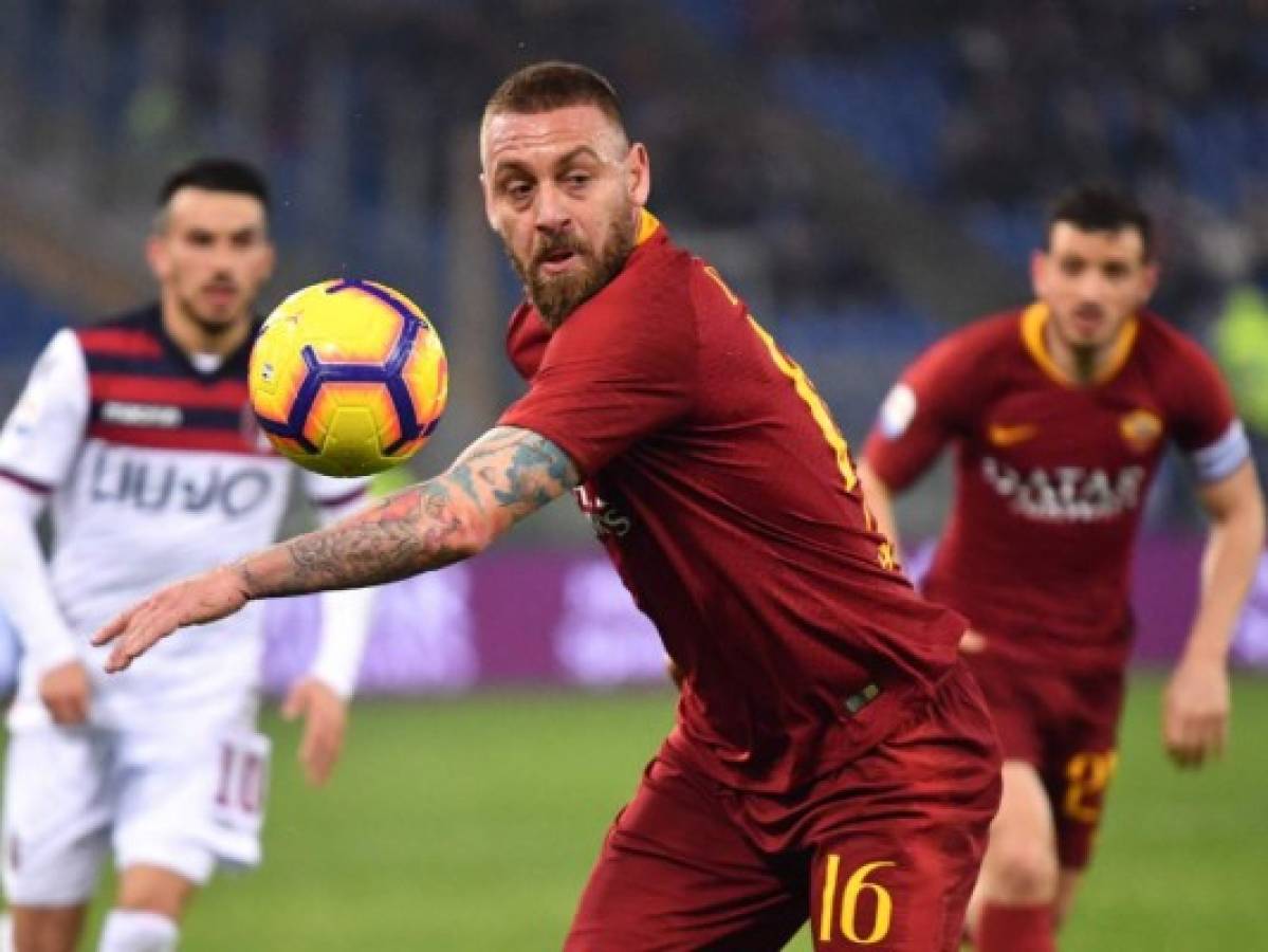 La Roma gana in extremis con doblete de Dzeko y sigue la estela del AC Milán