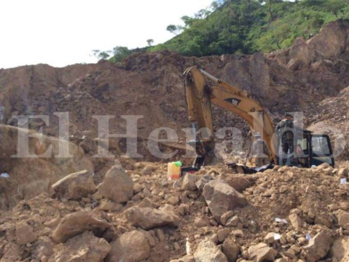 Reanudan labores de búsqueda de los mineros atrapados en El Corpus