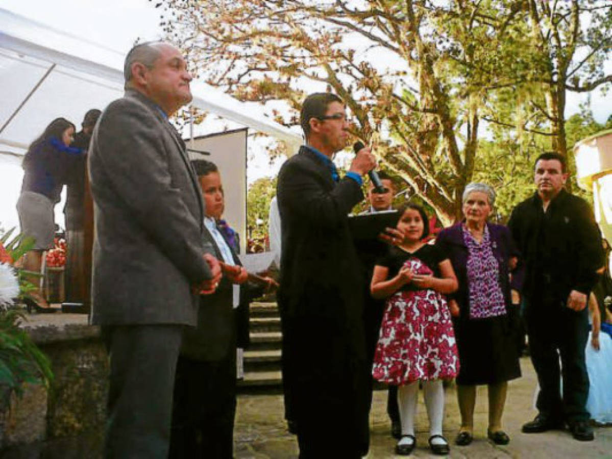 Asumen alcaldes de Valle de Ángeles y Santa Lucía