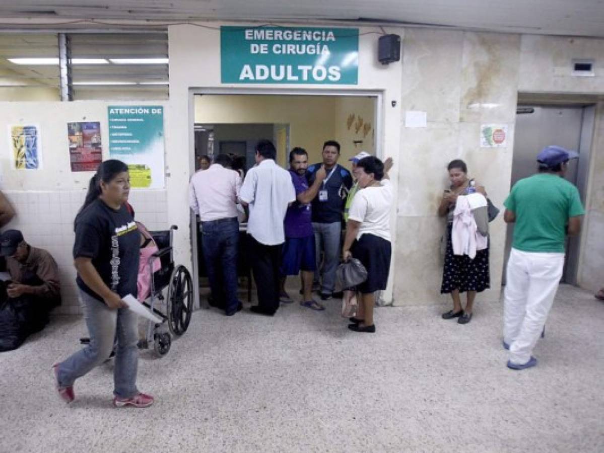 Médicos suspenden cirugías electivas en el Hospital Escuela Universitario