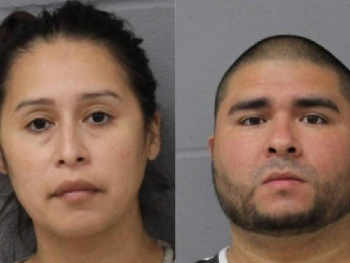 Arrestan a pareja acusada de asesinar a niña de dos años en EEUU