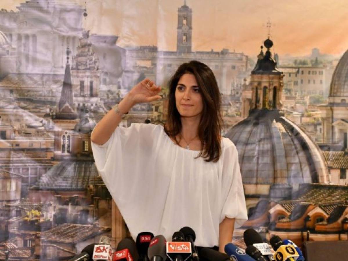 Virginia Raggi se convierte en la primera alcaldesa de Roma