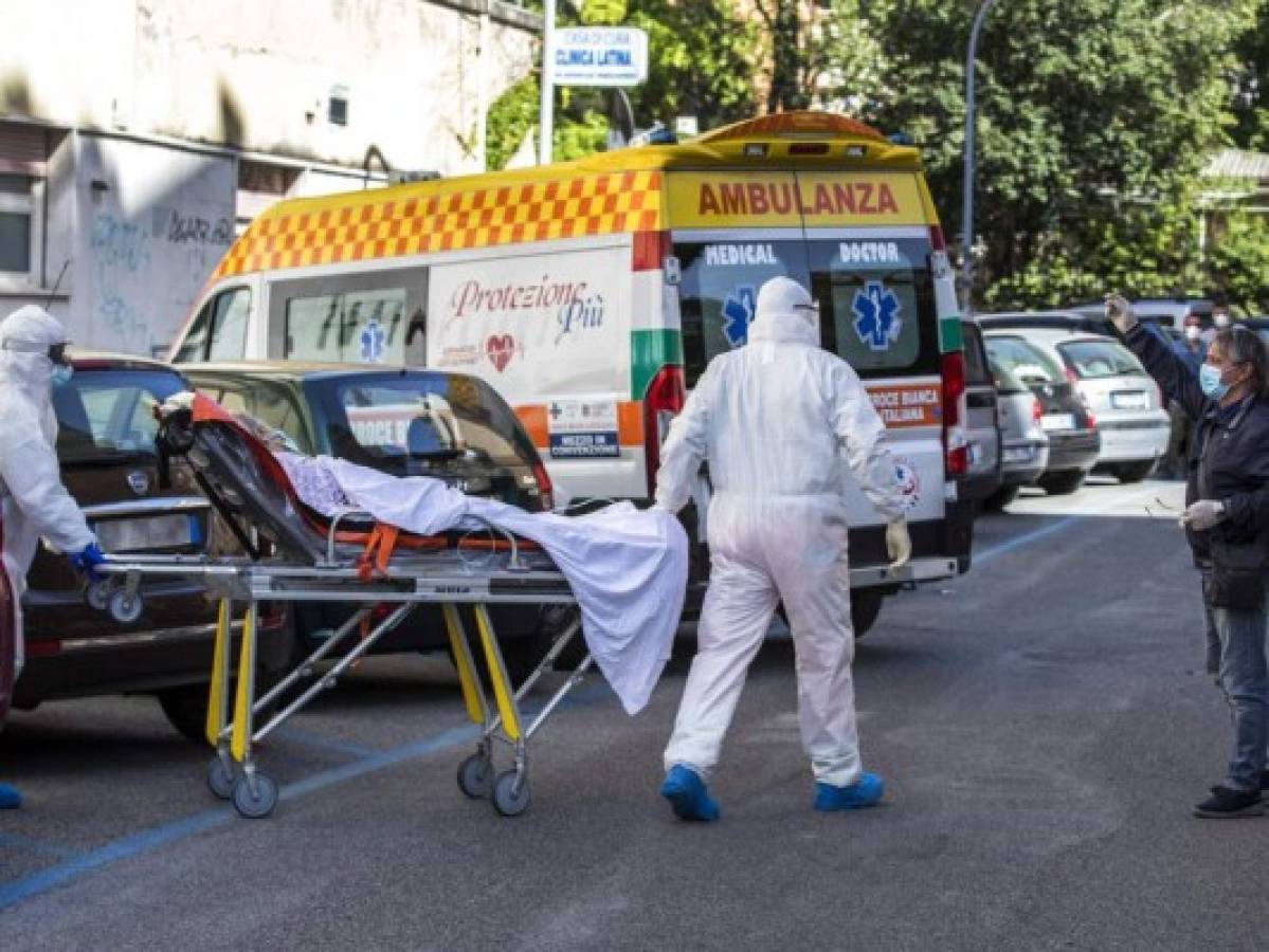 Italia reporta 174 decesos por coronavirus, balance diario más bajo