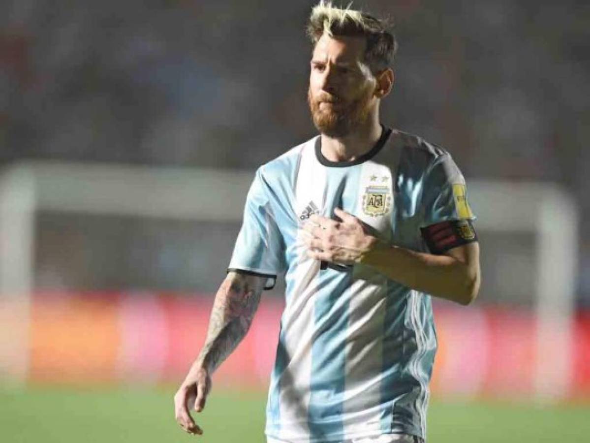 Leo Messi anuncia que Argentina no habla con la prensa por acusación contra Lavezzi