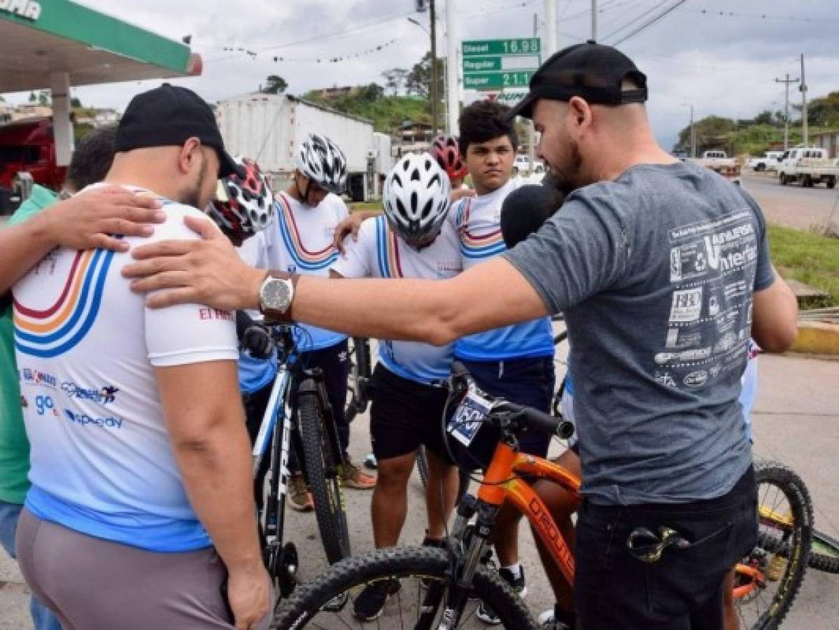 Más ciclistas solidarios continúan el reto de la Vuelta El Heraldo