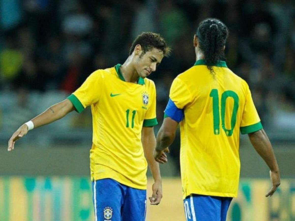 Neymar sigue los pasos de Ronaldinho, último rey del 'Clásico' francés