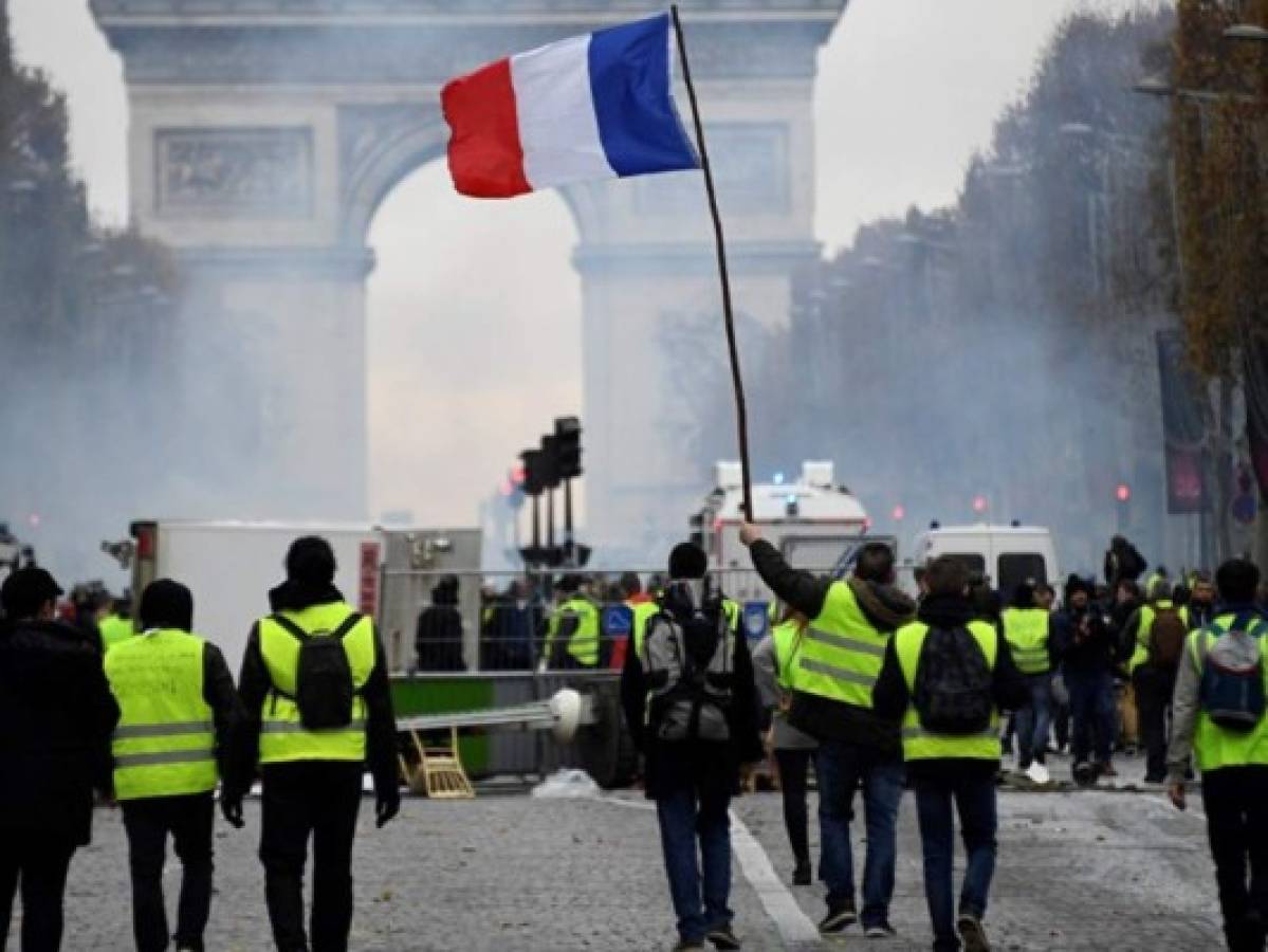 Tensión en París, bajo fuertes medidas de seguridad por manifestaciones del 1 de mayo