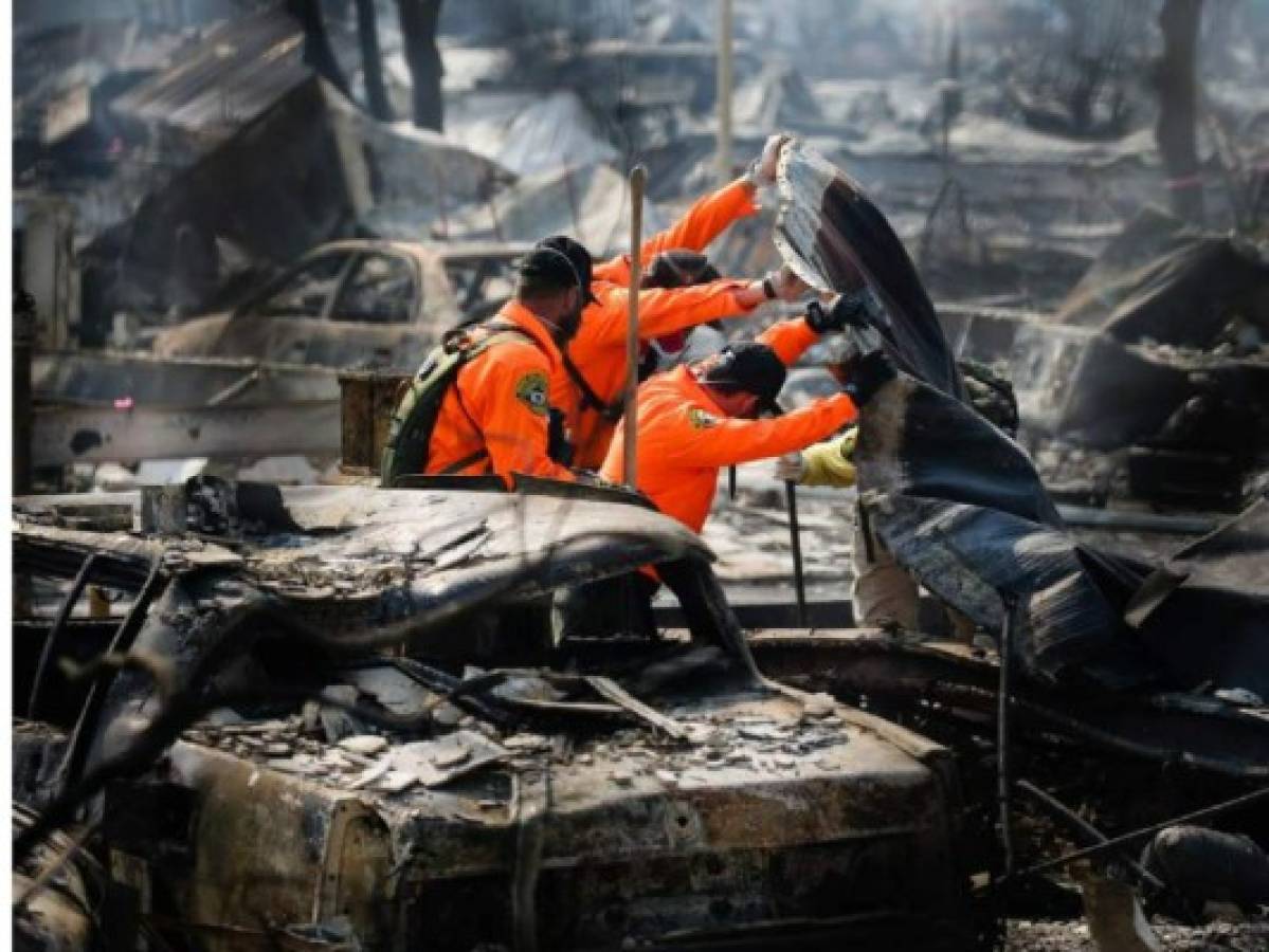 Los incendios en California dejan 35 muertos y 100,000 evacuados