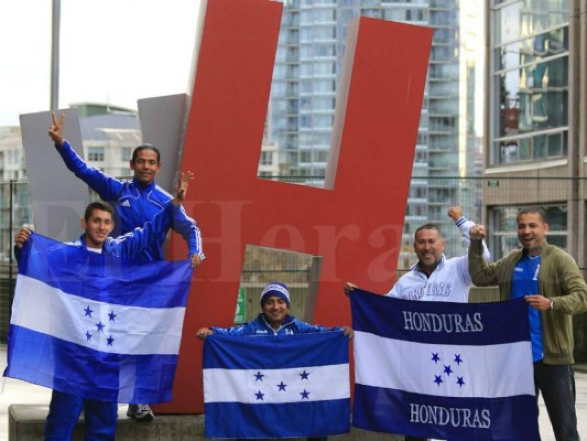 Hondureños se comienzan a tomar el BC Place y alienta a la Selección de Honduras