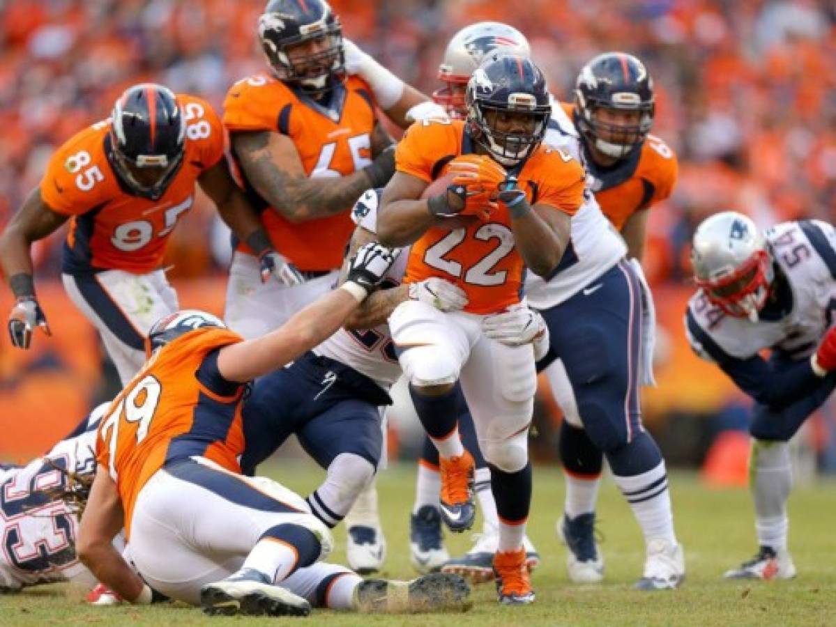 Broncos galopan directo al Super Bowl 50, Manning se llevó el duelo ante Brady