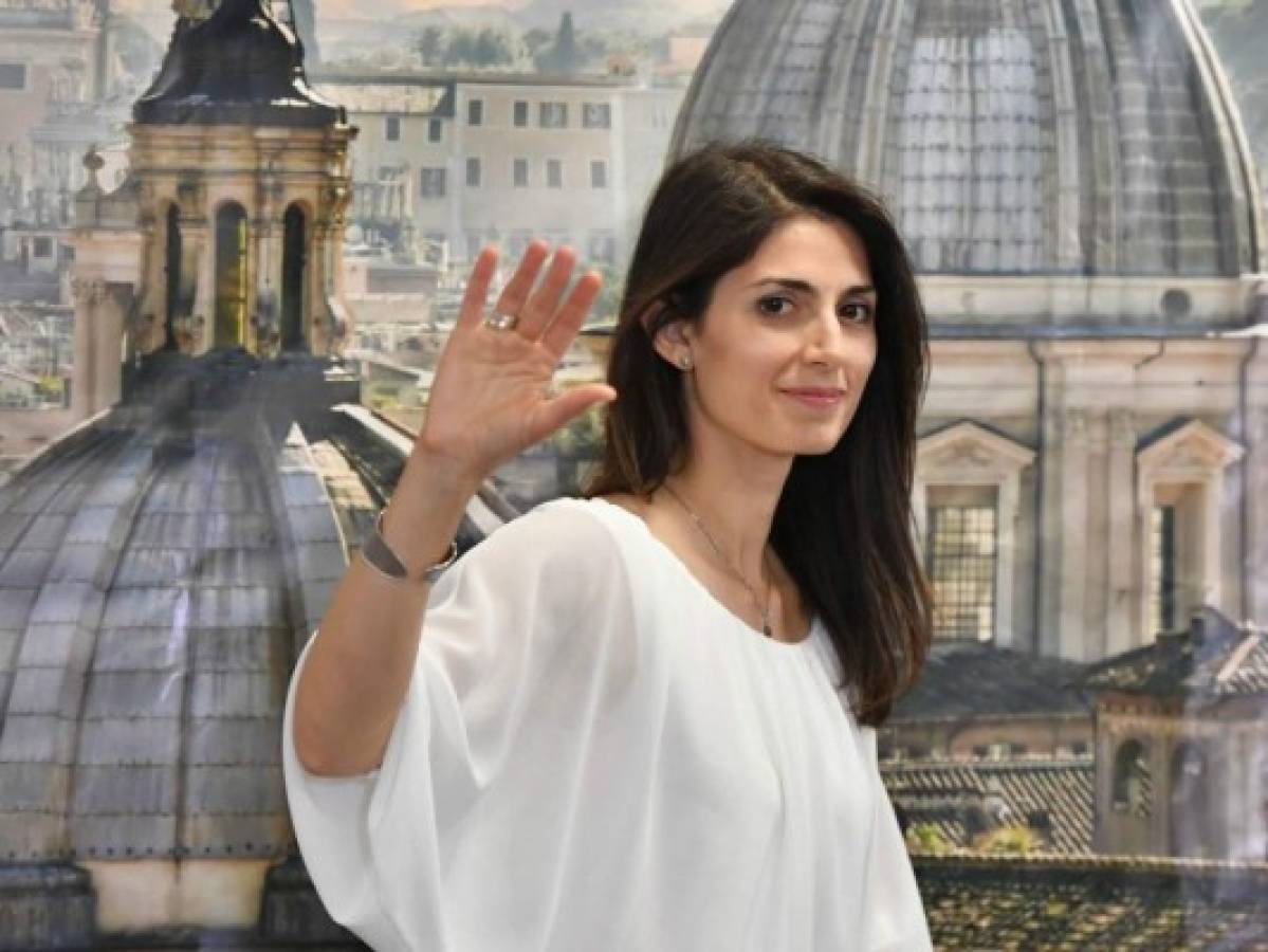 Virginia Raggi se convierte en la primera alcaldesa de Roma