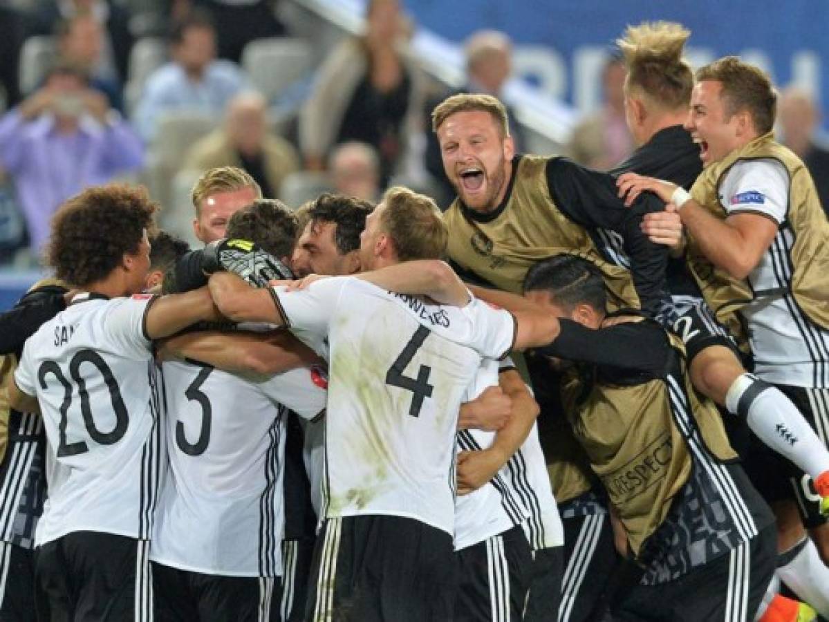 Alemania derrota a Italia en los penales y avanza a semis