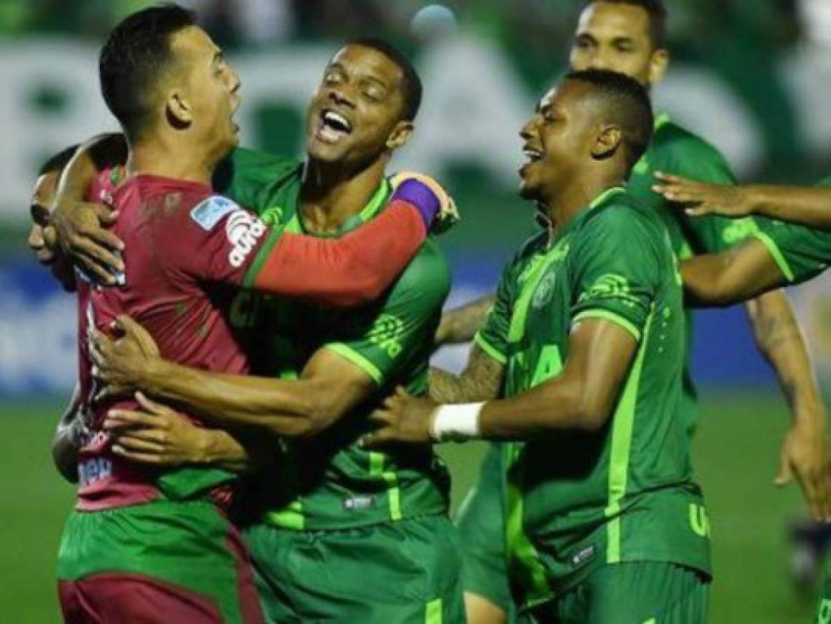 Jugador del Chapecoense se enteró antes de la tragedia que sería padre