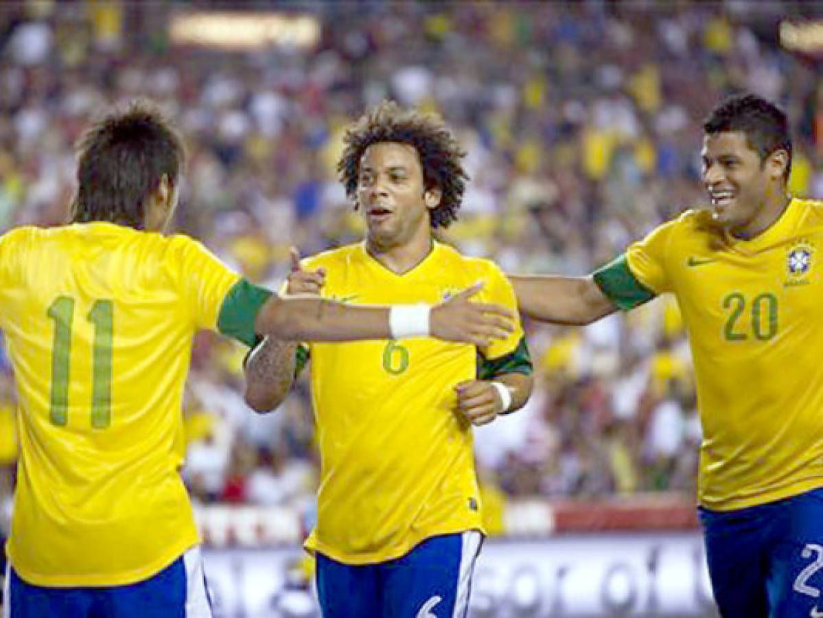 Neymar, Pato y Hulk, el tridente brasileño que atacará a Honduras