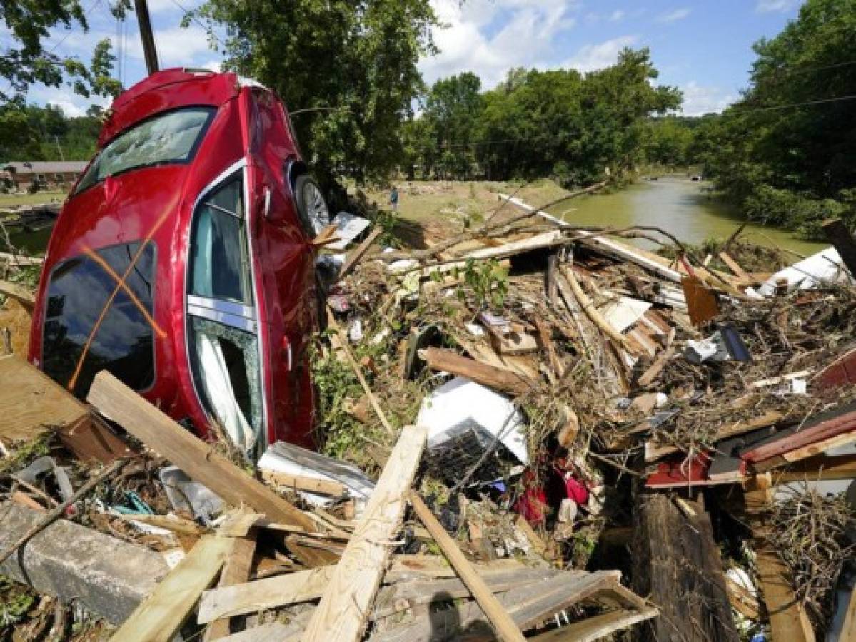 Al menos 21 muertos y decenas de desaparecidos dejan inundaciones en Tennessee