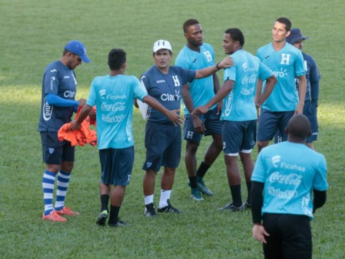 Honduras venció ajustadamente 2-0 a Cuba en el cierre de un 2015 de nubes negras