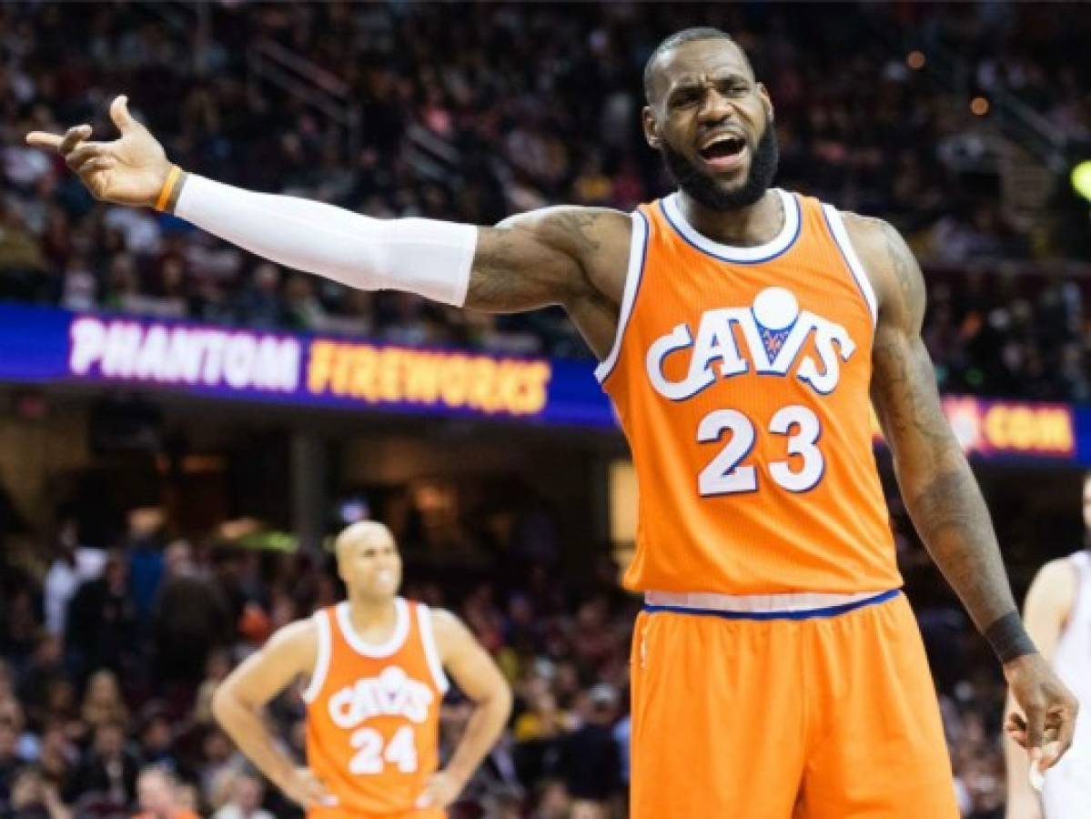 LeBron y Westbrook se lucen en causas perdidas en la NBA