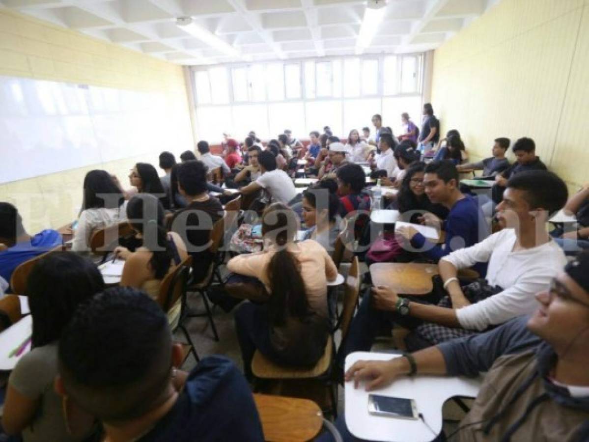 Más de 80,000 alumnos de la UNAH a clases este lunes