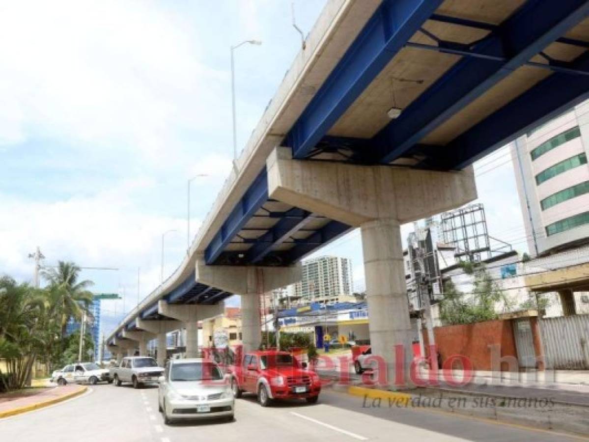 Los puentes aéreos ayudan en la movilidad en la ciudad. Foto: Emilio Flores/Alex Pérez/El Heraldo