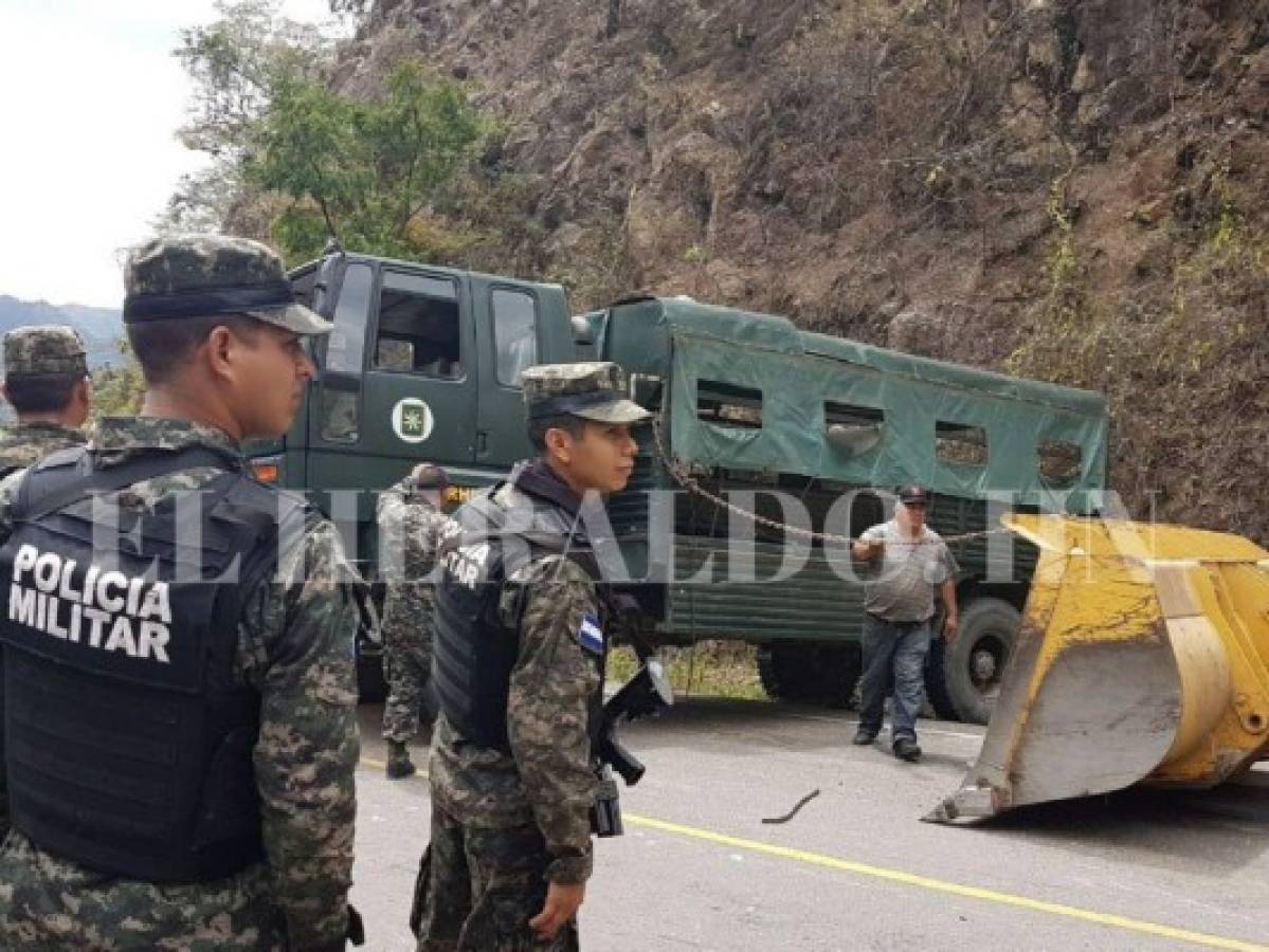 Al menos 28 elementos del Ejército hondureño heridos tras volcar camión en San Francisco de La Paz, Olancho