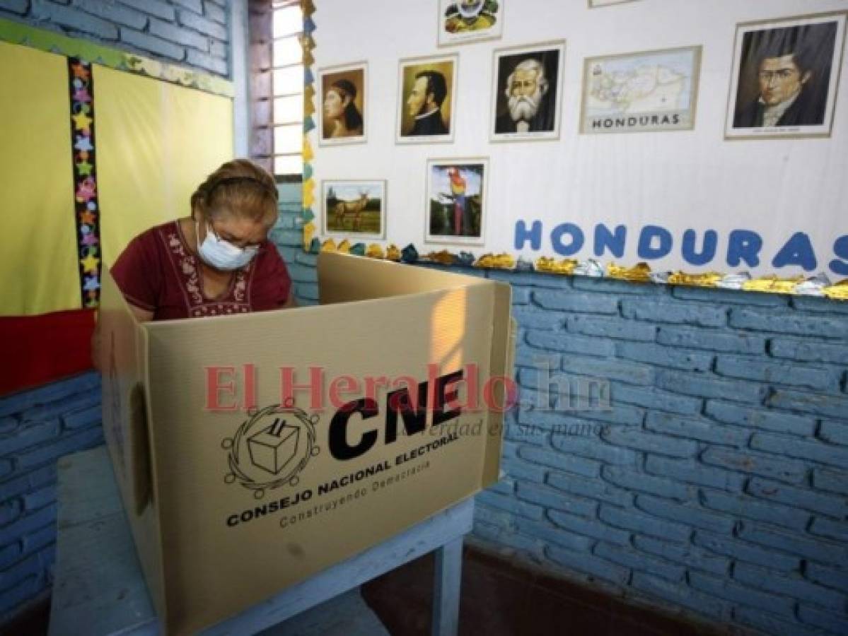 Con mascarillas y medidas de bioseguridad se desarrollan atípicas elecciones primarias (Fotos)