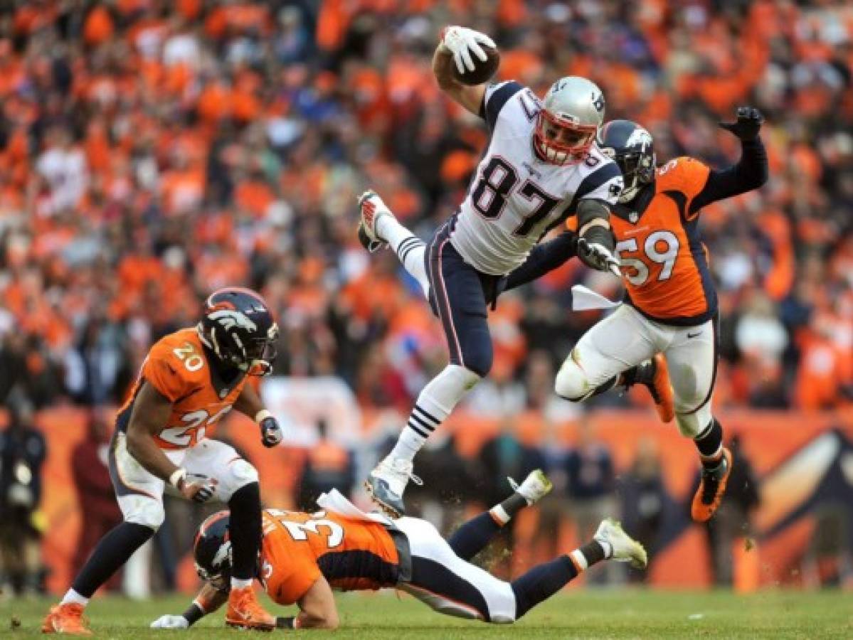 Broncos galopan directo al Super Bowl 50, Manning se llevó el duelo ante Brady