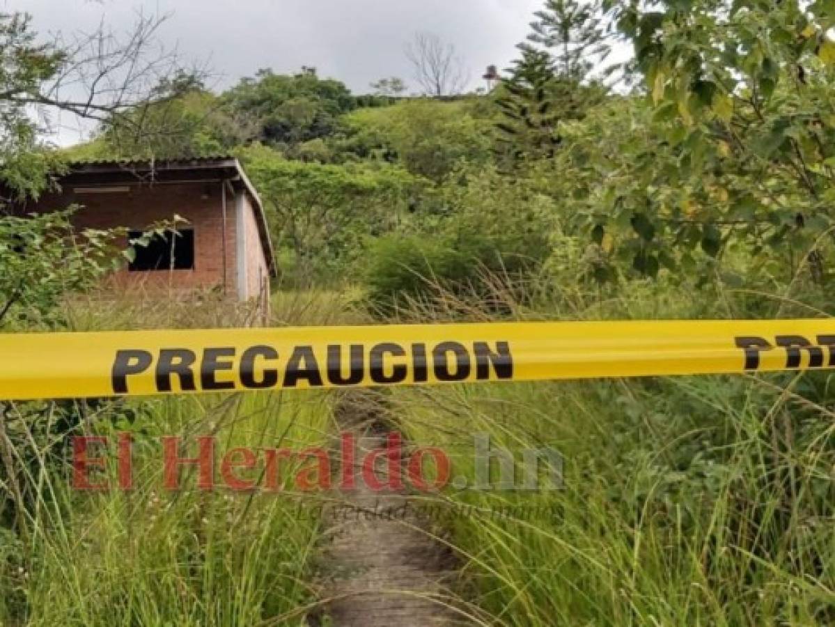 Hallan cadáver semienterrado en una fosa en carretera al sur de la capital